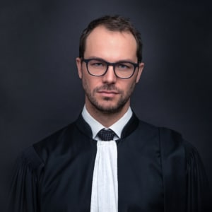 Avocat au barreau - défense pénale suisse et internationale - extradition et entraide judiciaire - droit pénal économique et des affaires